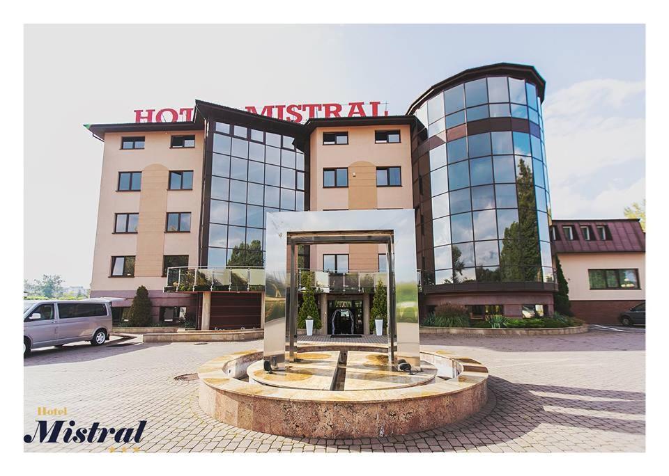 Hotel Mistral マルキ エクステリア 写真