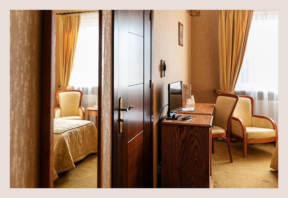 Hotel Mistral マルキ エクステリア 写真
