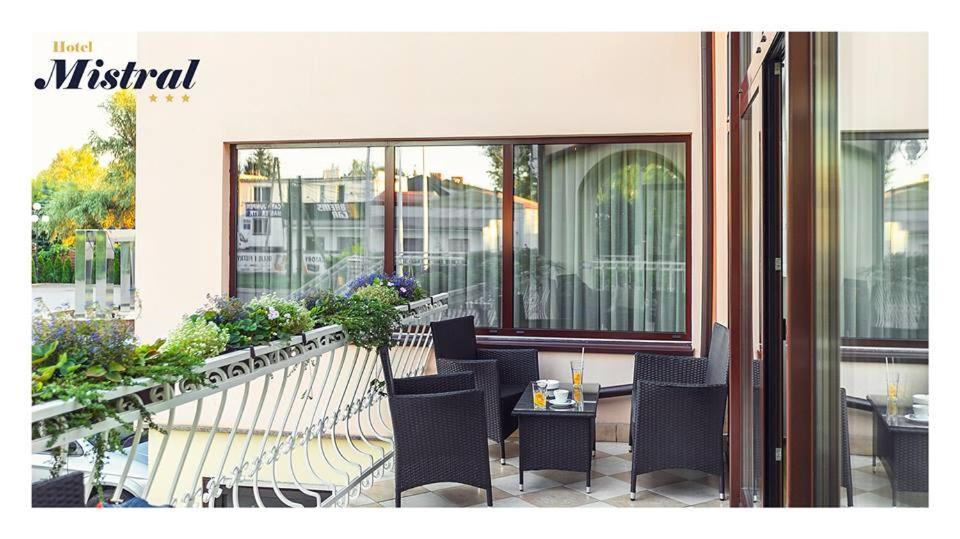 Hotel Mistral マルキ エクステリア 写真