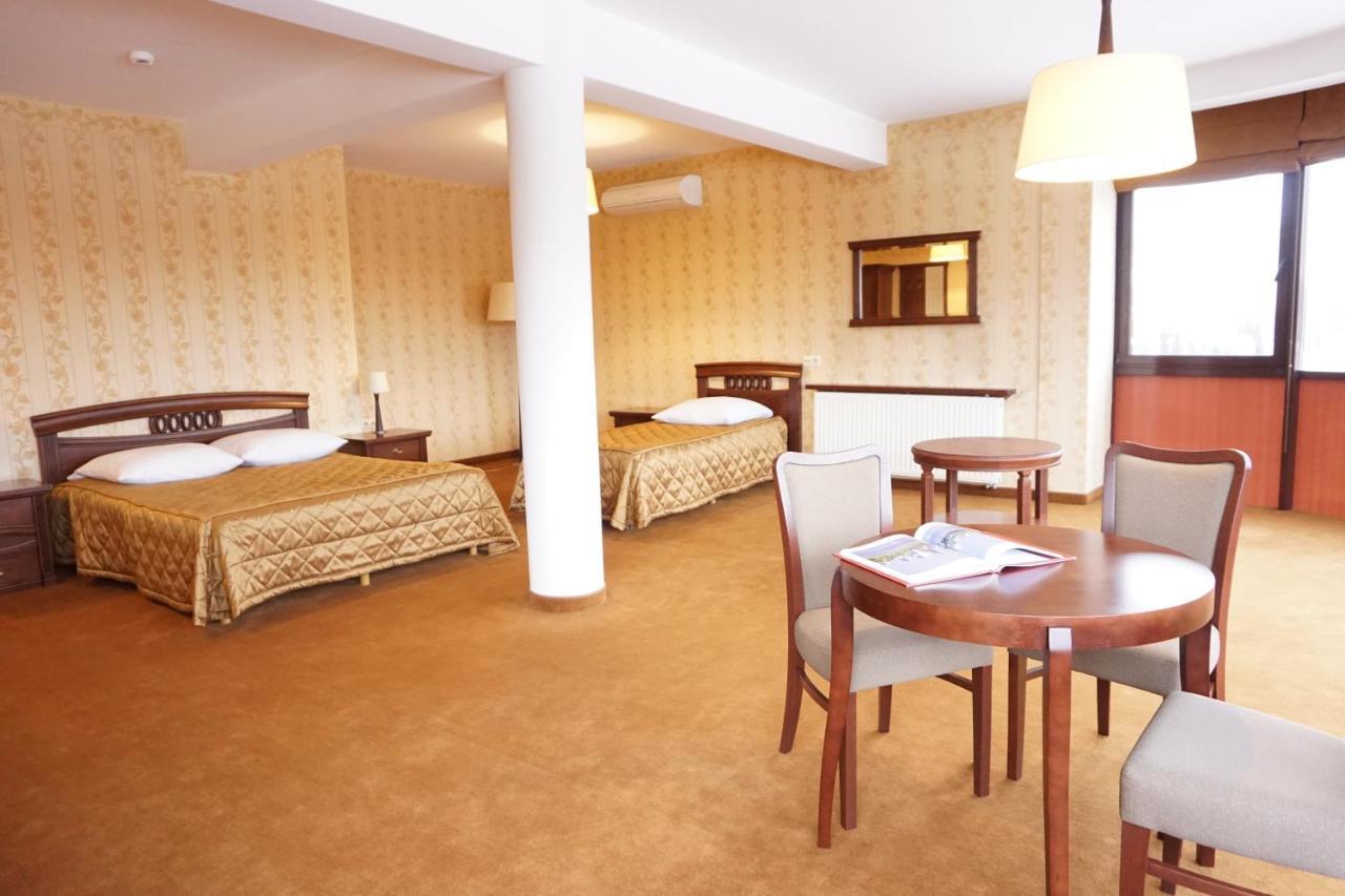 Hotel Mistral マルキ エクステリア 写真